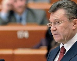 Янукович попросил оппозицию не мешать