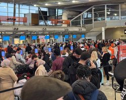 Глобальний збій через CrowdStrike: в усьому світі проблеми у банків, авіакомпаній, і навіть служб порятунку