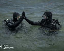 Работали при -15: водолазы ГСЧС провели уникальную операцию после обстрела столичной ТЭЦ (видео)