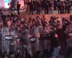 В Грузии применяют против митингующих слезоточивый газ (видео)