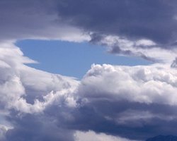 Воздушное пространство Польши закрыто из-за облака пыли