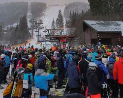 "Буковель" закривають на карантин: поліція встановлює нові блокпости