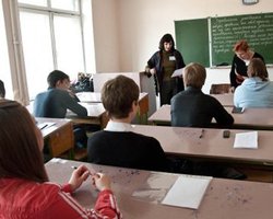 На тестирование явилось вдвое меньше выпускников, чем в 2010 году