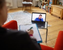 Год в Zoom и на карантине. Как не стать социопатом, работая на удаленке