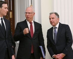 Зеленського попередили про зраду США: парламентер Путіна висміяв Мерца