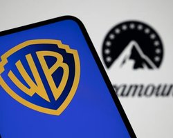 Paramount купила Warner Bros за $110 миллиардов, заключив одну из крупнейших сделок в киноиндустрии: что это значит