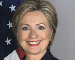 Клинтон верит, что Украина договорится с МВФ