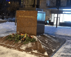 Трагедія у Дніпрі: у РФ "патріот" хотів вкрасти іграшки зі стихійного меморіалу (відео)