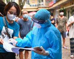 Невидимый "омикрон". Новый штамм коронавируса научился обманывать ПЦР-тесты