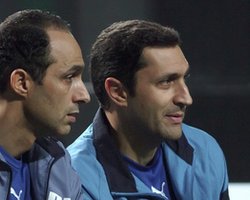 Суд в Египте продлил арест сыновьям Мубарака