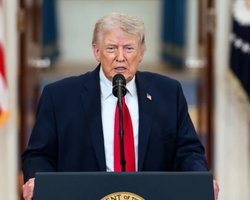 Трамп висунув НАТО ультиматум щодо Ормузької протоки