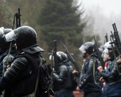 Полиция Казахстана начала поквартирный обход в поисках террористов