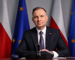 "Он не получит помощи": Анджей Дуда сравнил Украину с утопающим, который тащит всех на дно