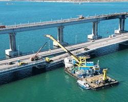 Удар по Крымскому мосту: оккупантам привиделась ночная атака беспилотников, — Гуменюк