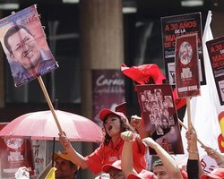 Власти Венесуэлы рассказывают о "хорошем настроении" Чавеса