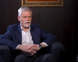 Чехия готова отправить в Украину свои войска после войны, — президент Павел