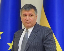 Аваков не исключает объединение Народного фронта с Блоком Порошенко