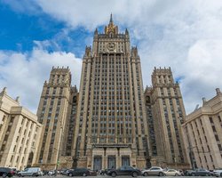 Конфронтация и напряженность: в МИД РФ оценили первый год президентства Зеленского