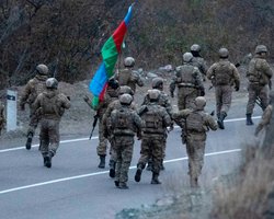 Обострение в Нагорном Карабахе: Азербайджан заявил об обстрелах и обвинил Армению в теракте