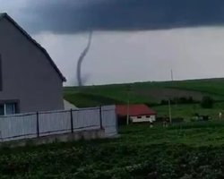 Под Тернополем пронесся мощный смерч