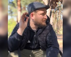 "На корточках" чи "на кортах": як українською назвати позу дітей, хуліганів та Венери Мілоської