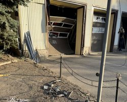 Окупанти в День рятувальника вдарили по пожежній частині в Дружківці (фото)