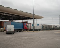 Три тысячи автомобилей в очереди: что происходит на польской границе