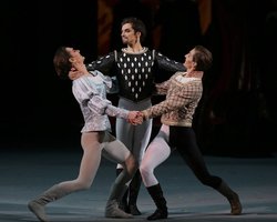 У Росії можуть мобілізувати танцюристів балету та оперних співаків