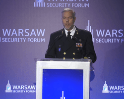 300 тысяч военных должно хватить: в НАТО озвучили планы на случай прямой войны с РФ (видео)