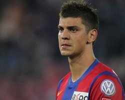 Динамо покупает Александара Драговича