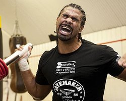 Дэвид Хэй решил уйти в кино и стать героем боевиков