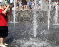 Аномальна спека в Україні: у яких регіонах посилили графіки відключень світла