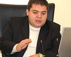 Черновецкий шантажирует власть, - депутат Киевсовета