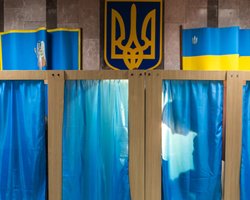 Восемь оттенков выборов. Кто победил на местных выборах в Украине