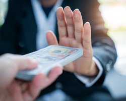 Без проверок: зачем власть решила прекратить проверки бизнеса и что это значит для ФЛП