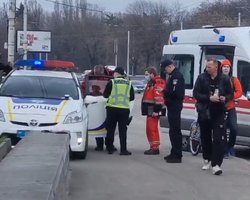 Локдаун в Киеве: маршрутчик подрался с полицейскими из-за нарушения карантина (видео)