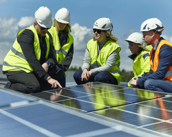 Забудьте о кремнии или перовските: стеклянные солнечные панели производят до 400 кВт энергии