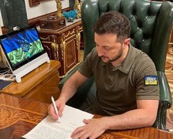 Зеленский подписал указ о ничтожности решений Путина: он касается аннексии регионов Украины