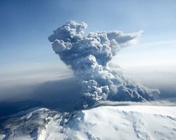 Новое облако вулканического пепла приближается к Европе