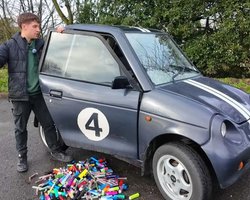 Заряджається по USB: електрокар перевели на акумулятори від електронних сигарет (відео)