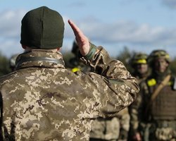 "Просят мобилизовать больше": Зеленский рассказал, сколько украинцев ежемесячно присоединяются к армии