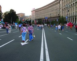 На период Евро-2012 Крещатик обнесут двухметровым забором