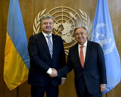 Порошенко обсудил с генсеком ООН перспективы размещения на Донбассе миротворцев