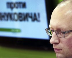 Оппозиция в мае намерена потребовать отставки Януковича