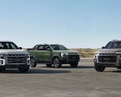 В Корее презентовали яркий и недорогой рамный пикап за $20 000 (фото)