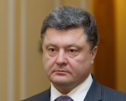 Порошенко назвал "безумием" законопроект об уголовной ответственности за клевету