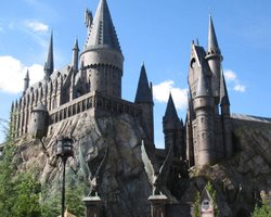 Warner Brothers начала проводить экскурсии по школе Гарри Поттера