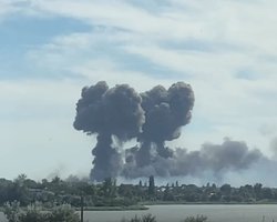 Вибухи у Криму: Forbes назвав ціну знищеної авіації ЗС РФ на аеродромі "Саки"