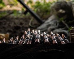 Боевики на Донбассе дважды нарушили перемирие в районе Водяного и Новотошковского