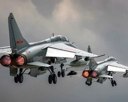 Китай стягнув до Тайваню п'ять військових кораблів і 26 літаків: із чим пов'язана активність